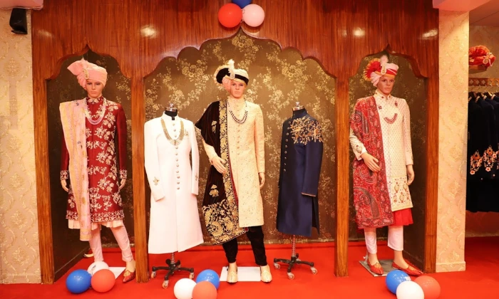 Raju Vastralaya Ranchi  Mens Wear